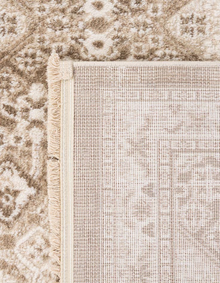 Detail image of  5' x 7' 7 Santiago Rug