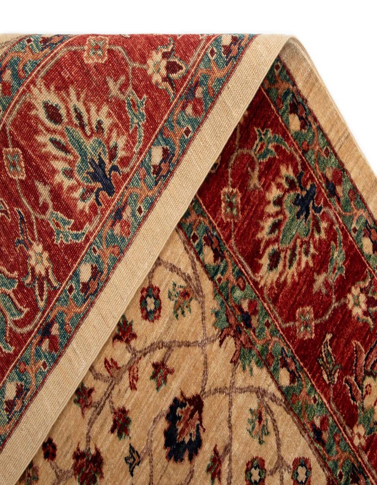 Detail image of  5' x 6' 6 Sara Rug