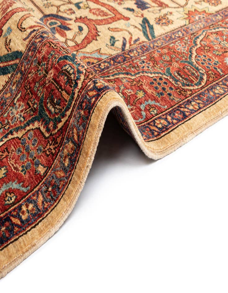 Detail image of  5' 10 x 7' 9 Sara Rug