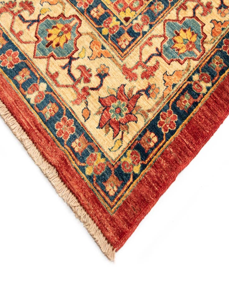 Detail image of  7' 4 x 10' 1 Sara Wool Rug