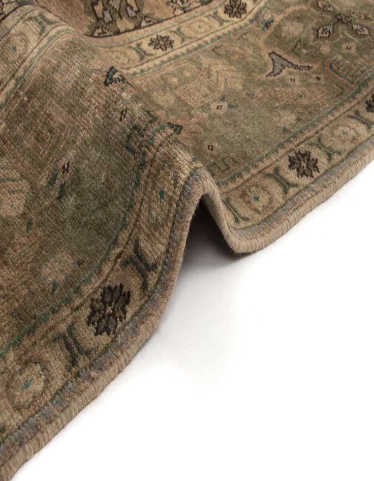 Detail image of  9' 8 x 12' 8  Hand Knotted Sarough Persian Wool Rug