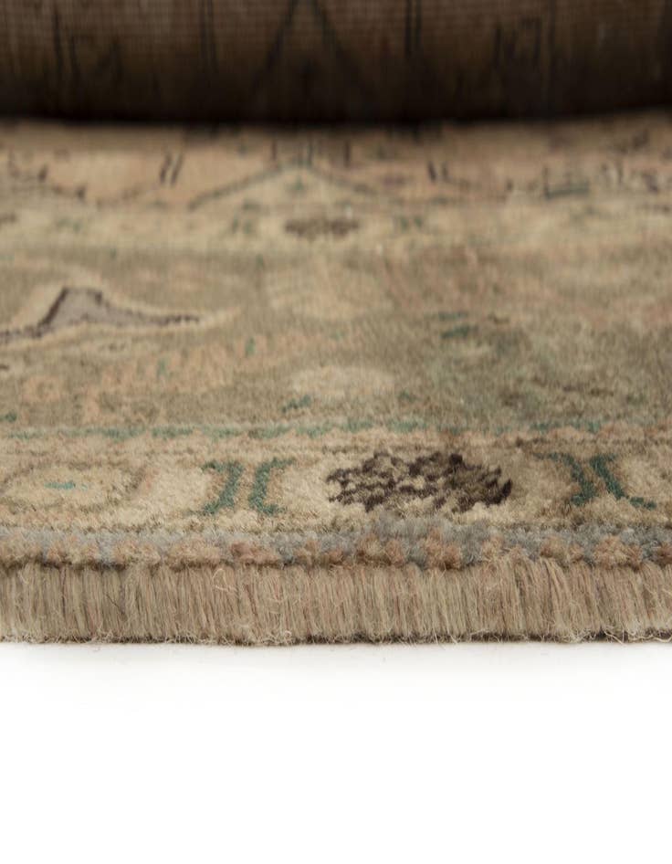 Detail image of  9' 8 x 12' 8  Hand Knotted Sarough Persian Wool Rug