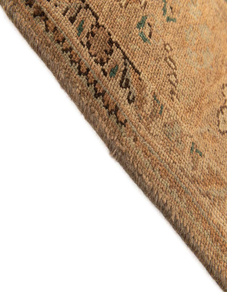 Detail image of  6' 8 x 9' 10  Hand Knotted Sarough Persian Wool Rug