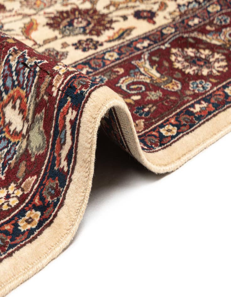 Detail image of  7' 9 x 11' 3 Sarouk Wool Rug