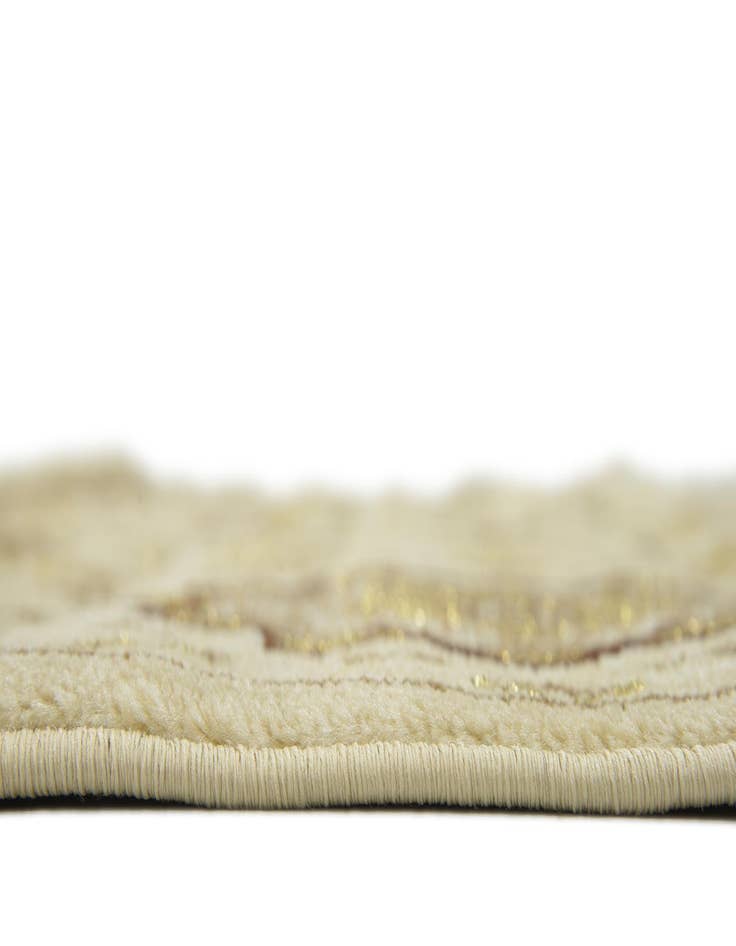 Detail image of  5' x 7' 2 Shahmir Rug