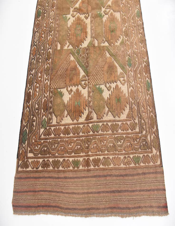 Detail image of  4' 4 x 6'  Hand Woven Sumak Wool Rug