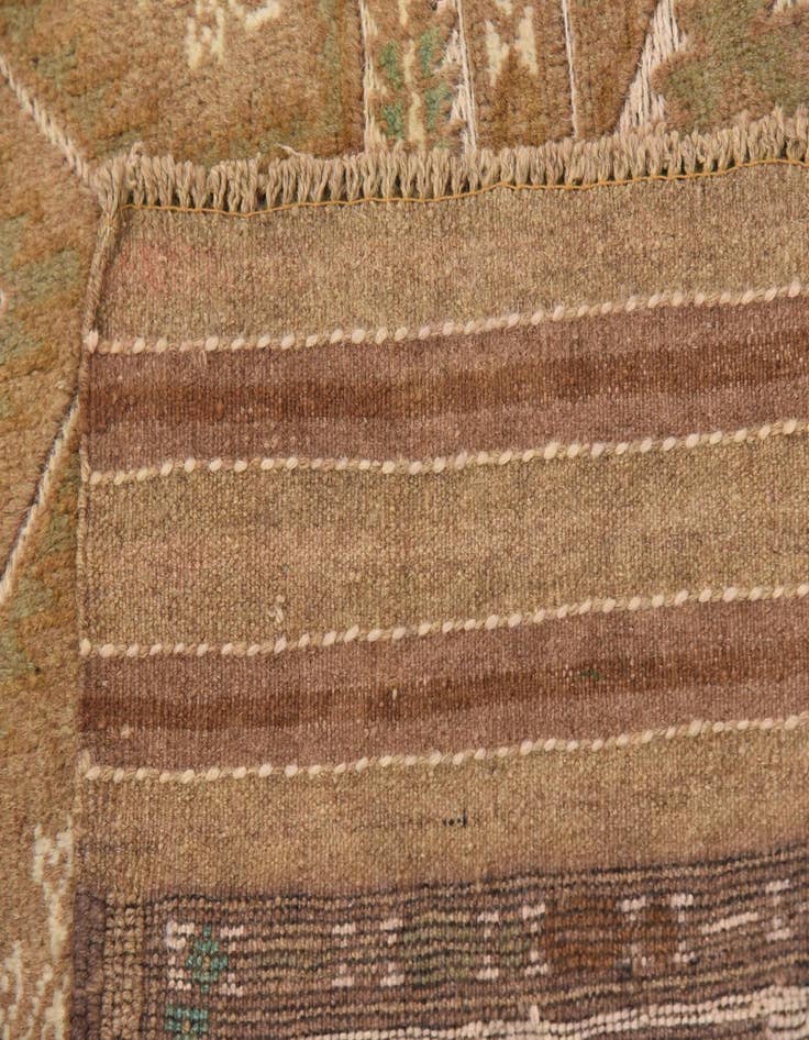 Detail image of  4' 3 x 5' 7  Hand Woven Sumak Wool Rug