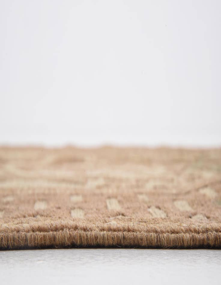 Detail image of  4' 3 x 6' 5  Hand Woven Sumak Wool Rug