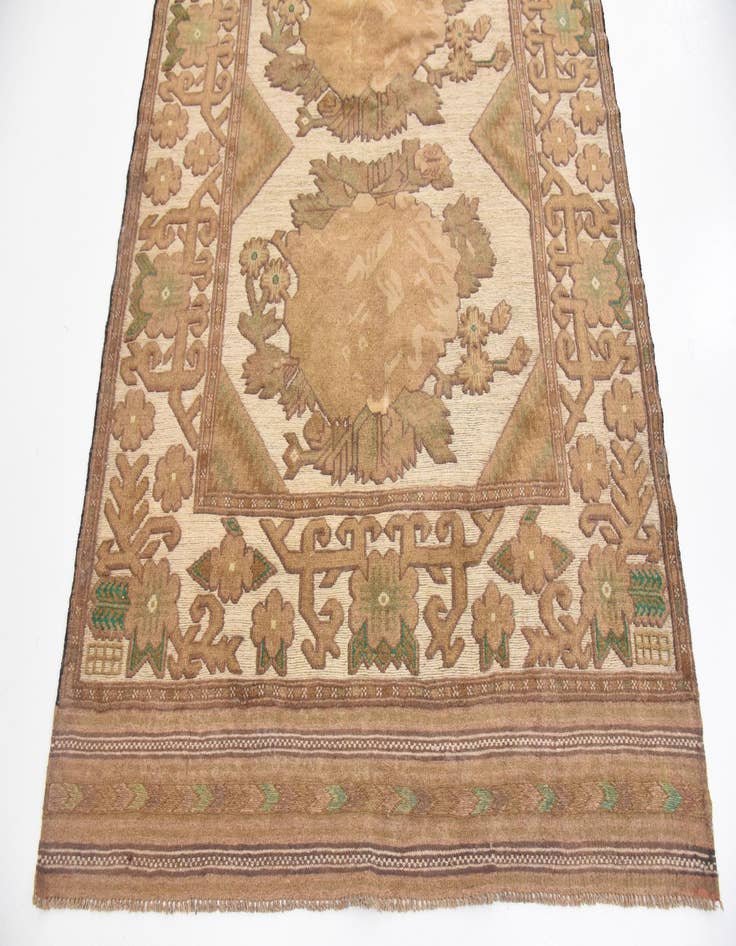 Detail image of  4' 5 x 6' 5  Hand Woven Sumak Wool Rug