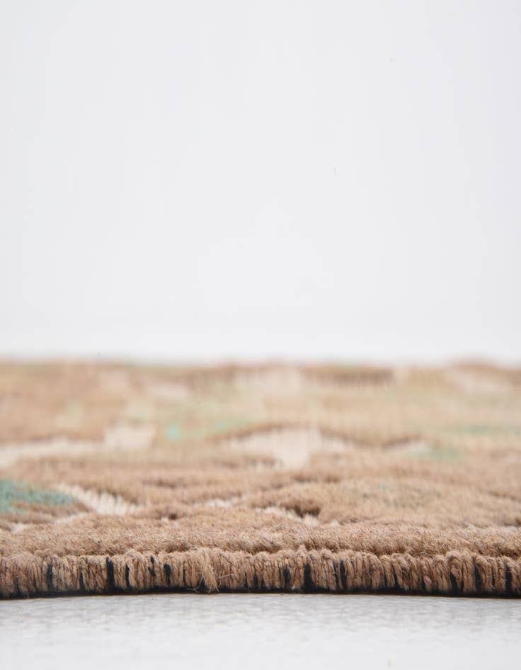 Detail image of  4' x 6'  Hand Woven Sumak Wool Rug