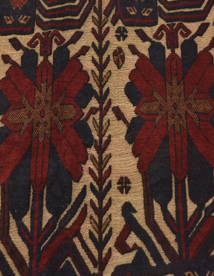 Detail image of  4' 4 x 6' 4  Hand Knotted Sumak Wool Rug