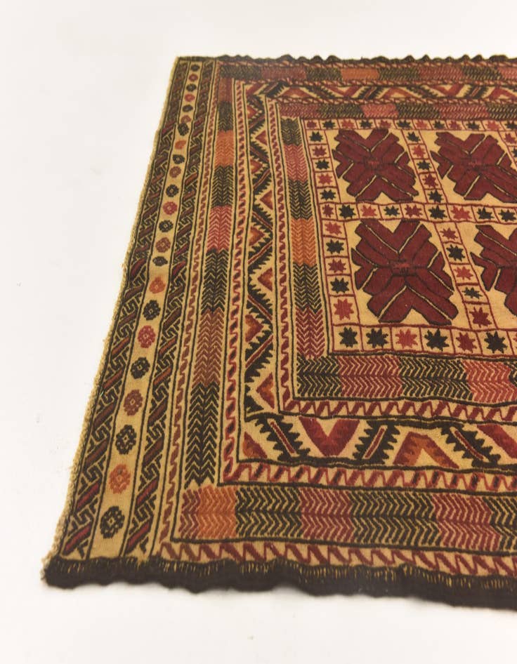 Detail image of  4' 7 x 6' 3  Hand Knotted Sumak Wool Rug