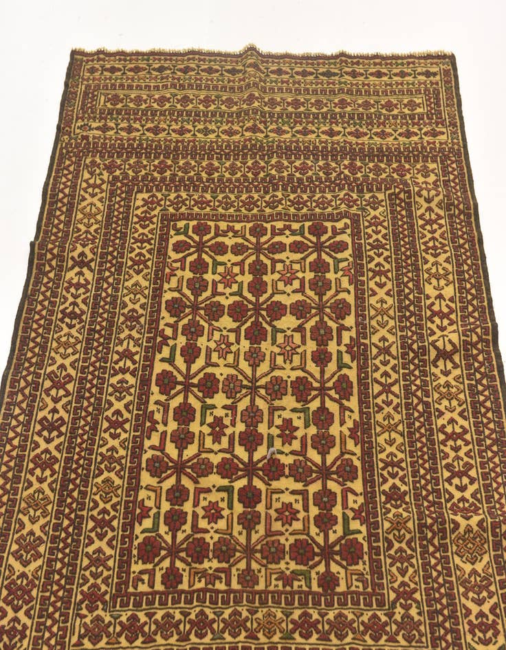 Detail image of  4' 1 x 6' 4  Hand Knotted Sumak Wool Rug