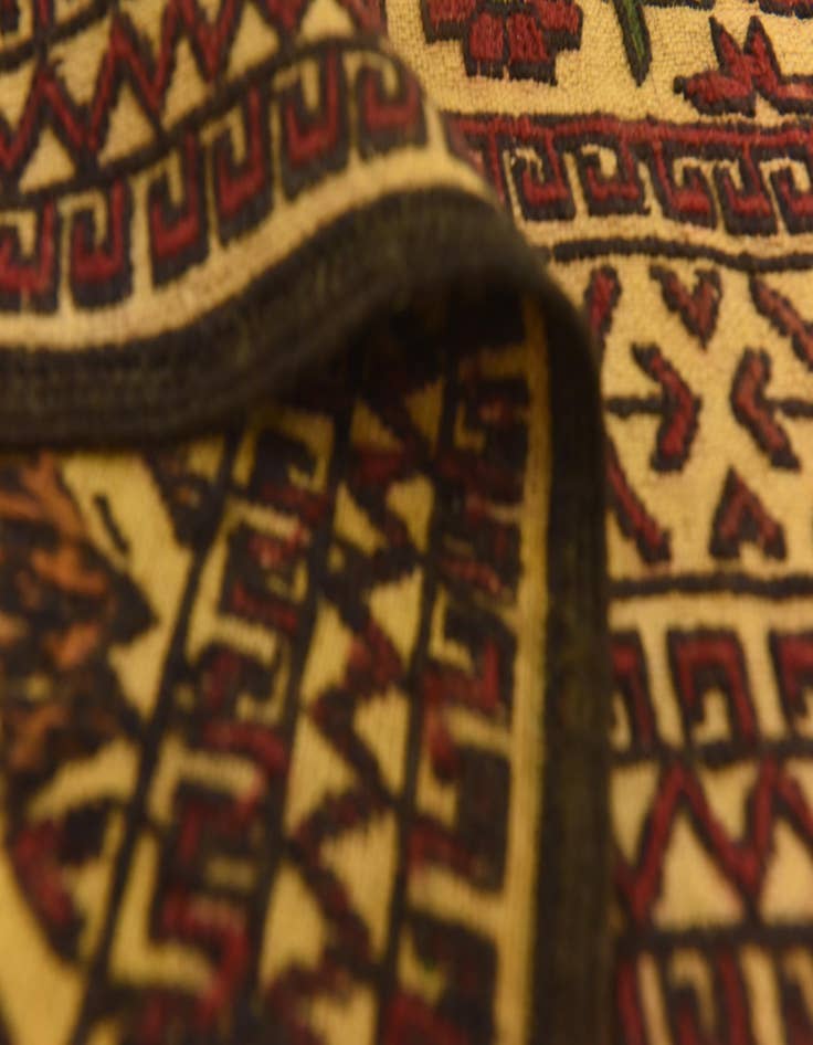 Detail image of  4' 1 x 6' 4  Hand Knotted Sumak Wool Rug