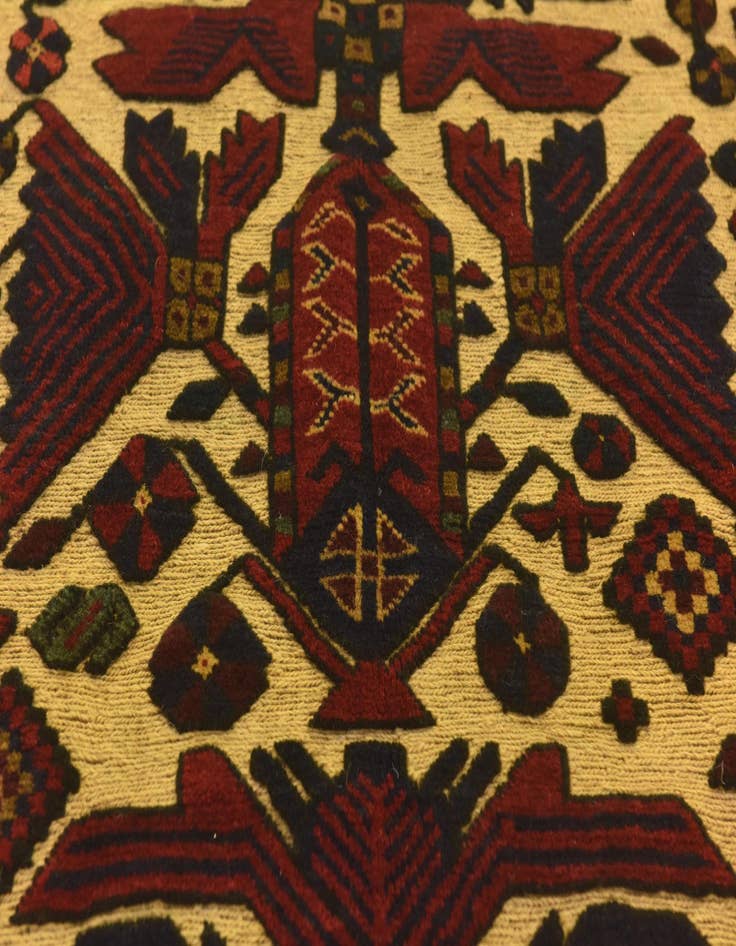 Detail image of  4' 1 x 6' 4  Hand Knotted Sumak Wool Rug