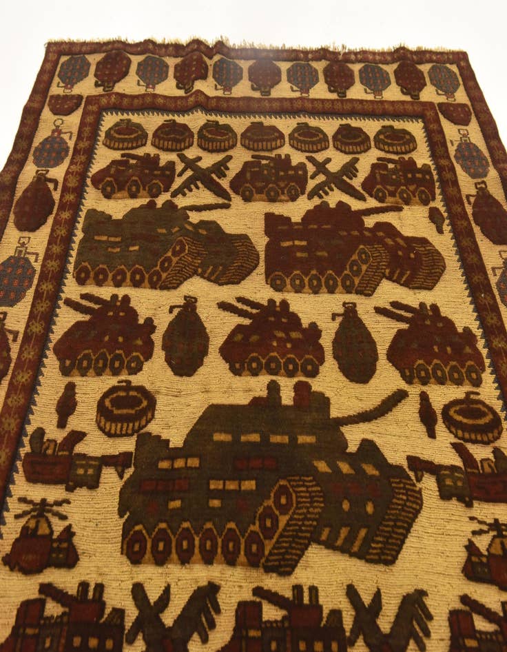 Detail image of  3' 11 x 5' 1  Hand Knotted Sumak Wool Rug