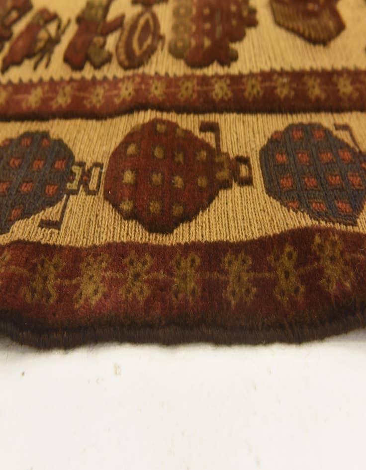 Detail image of  3' 11 x 5' 1  Hand Knotted Sumak Wool Rug