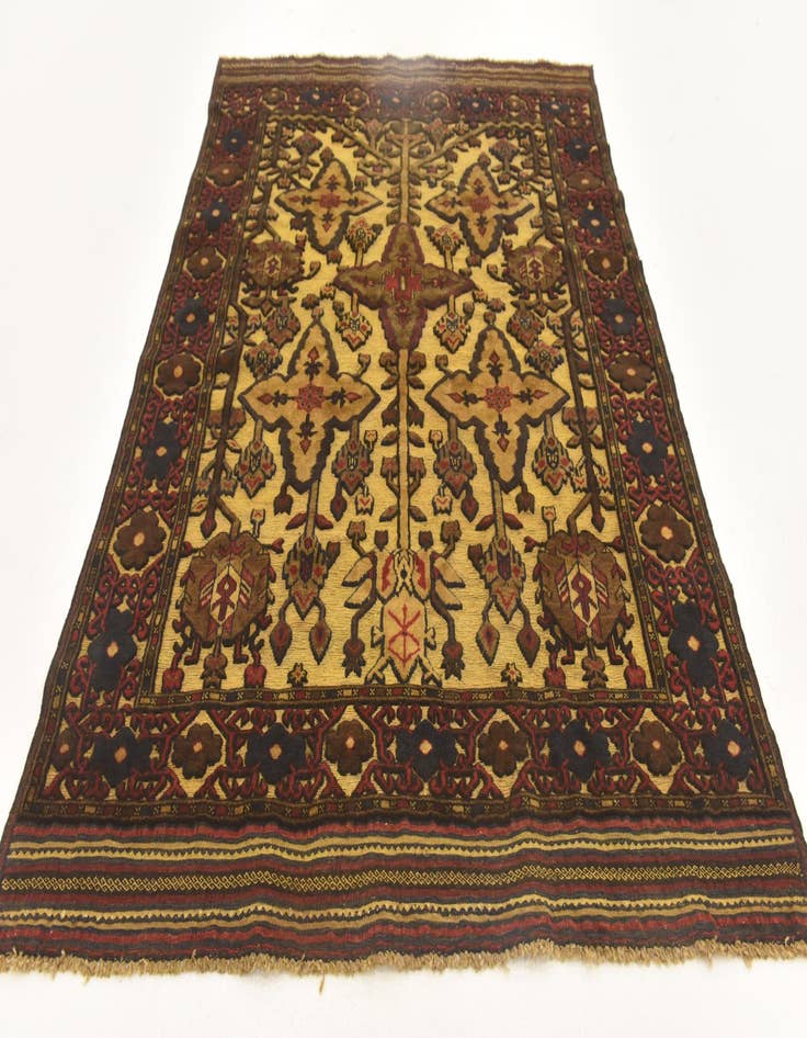 Detail image of  4' 2 x 6'  Hand Knotted Sumak Wool Rug