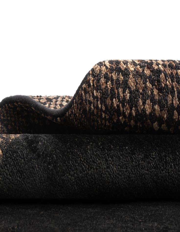 Detail image of  4' 6 x 6' 1 Tabiibaft Wool Rug