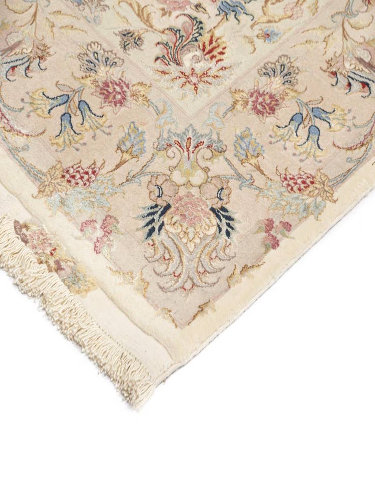 Detail image of  5' 1 x 6' 11 Tabriz Rug