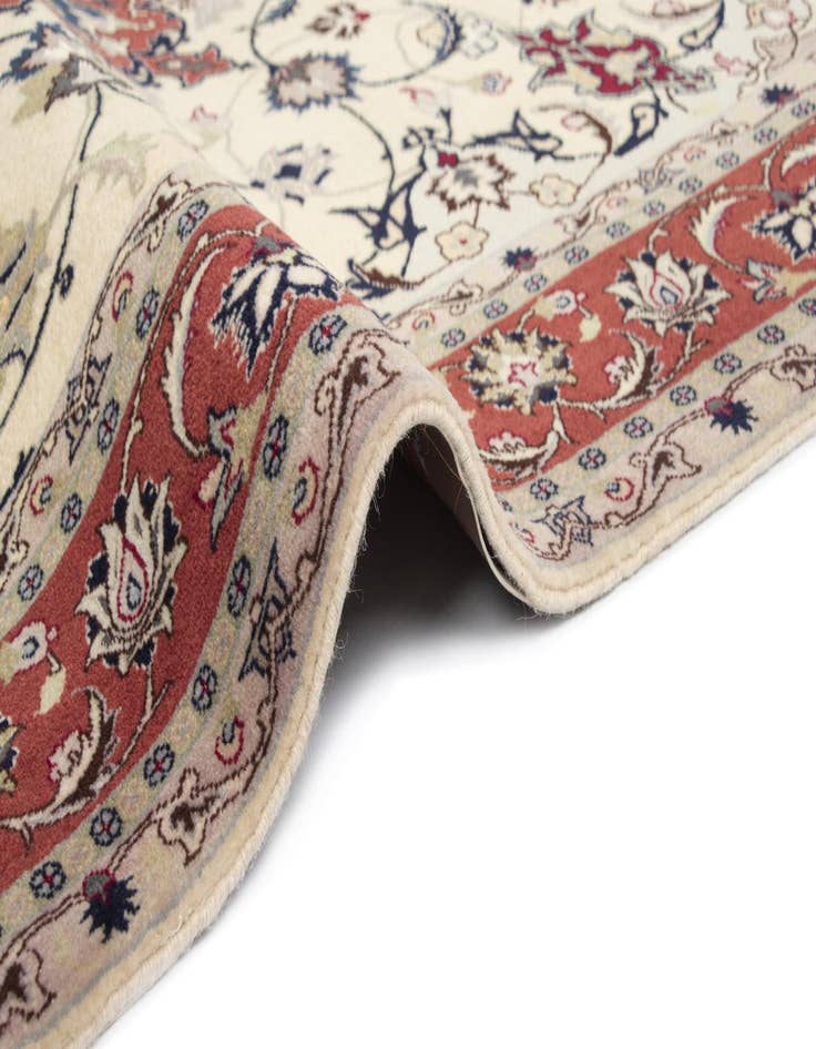 Detail image of  5' 1 x 6' 10 Tabriz Rug