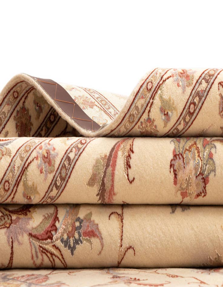 Detail image of  6' 9 x 8' 6 Tabriz Rug