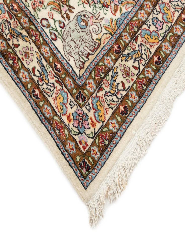 Detail image of  3' 2 x 5' 1  Hand Knotted Tabriz Persian Wool Rug