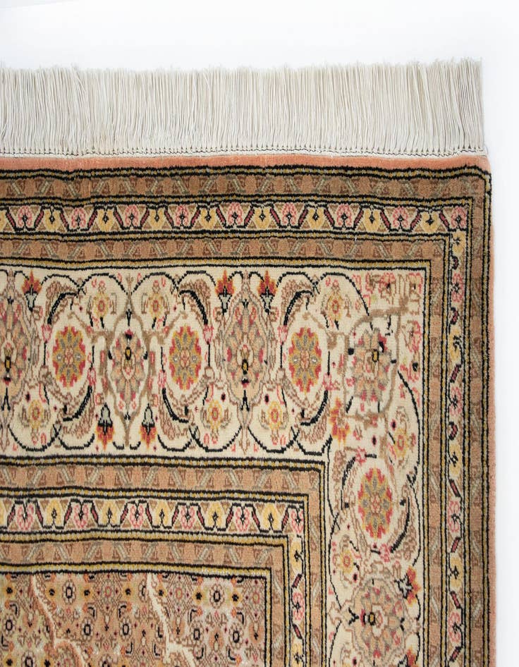 Detail image of  4' 9 x 6' 4  Hand Knotted Tabriz Rug