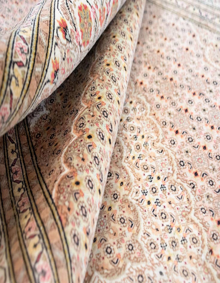 Detail image of  4' 9 x 6' 4  Hand Knotted Tabriz Rug