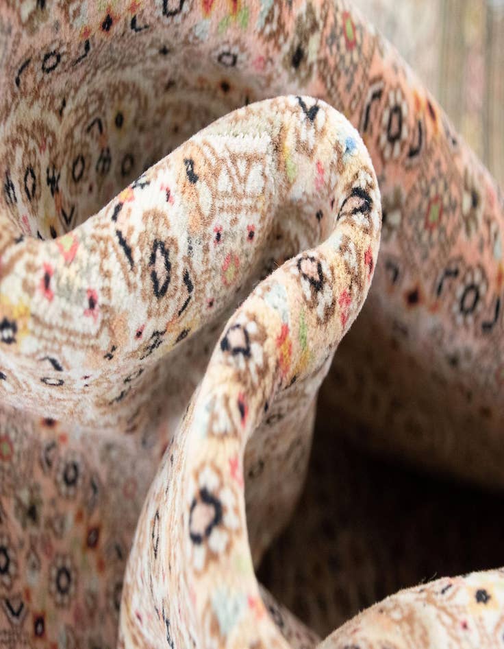 Detail image of  4' 9 x 6' 4  Hand Knotted Tabriz Rug