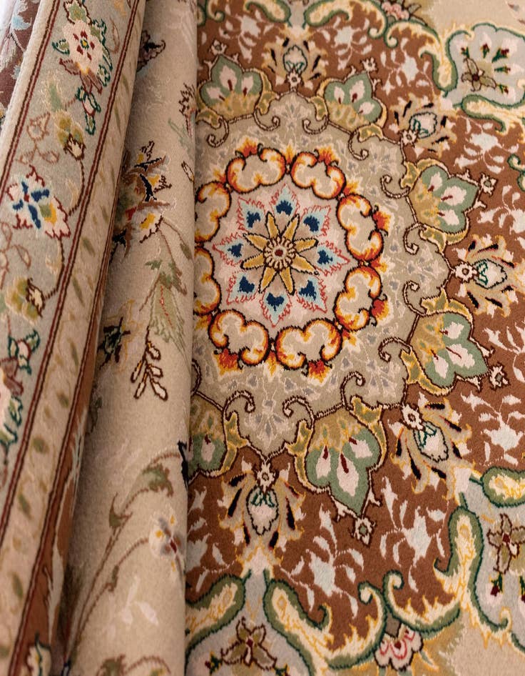 Detail image of  6' 7 x 10'  Hand Knotted Tabriz Persian Rug