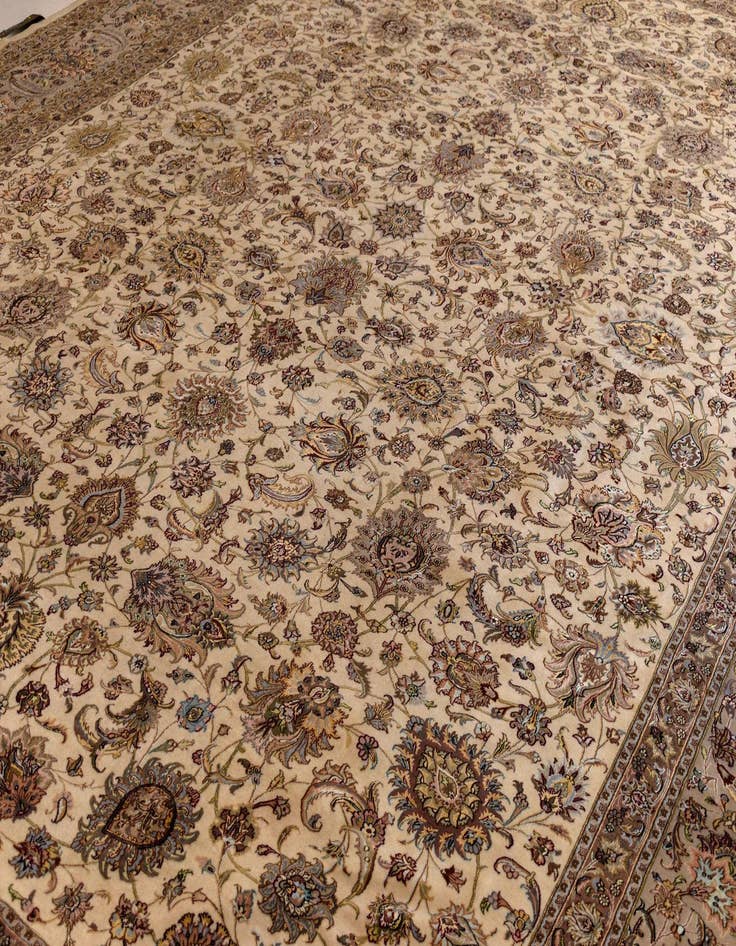 Detail image of  11' 7 x 16' 4 Tabriz Rug