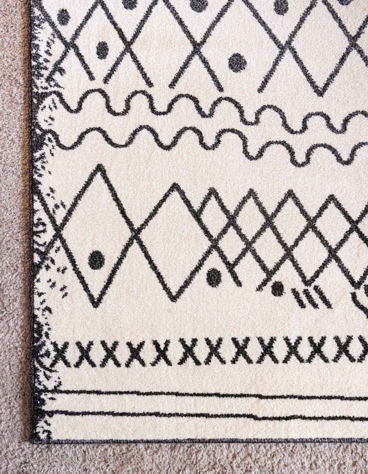 Detail image of  5' x 8' Titania Rug
