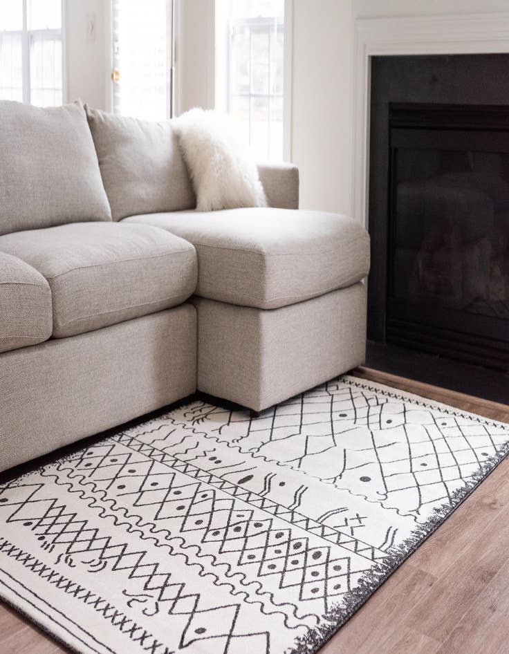 Detail image of  5' x 8' Titania Rug