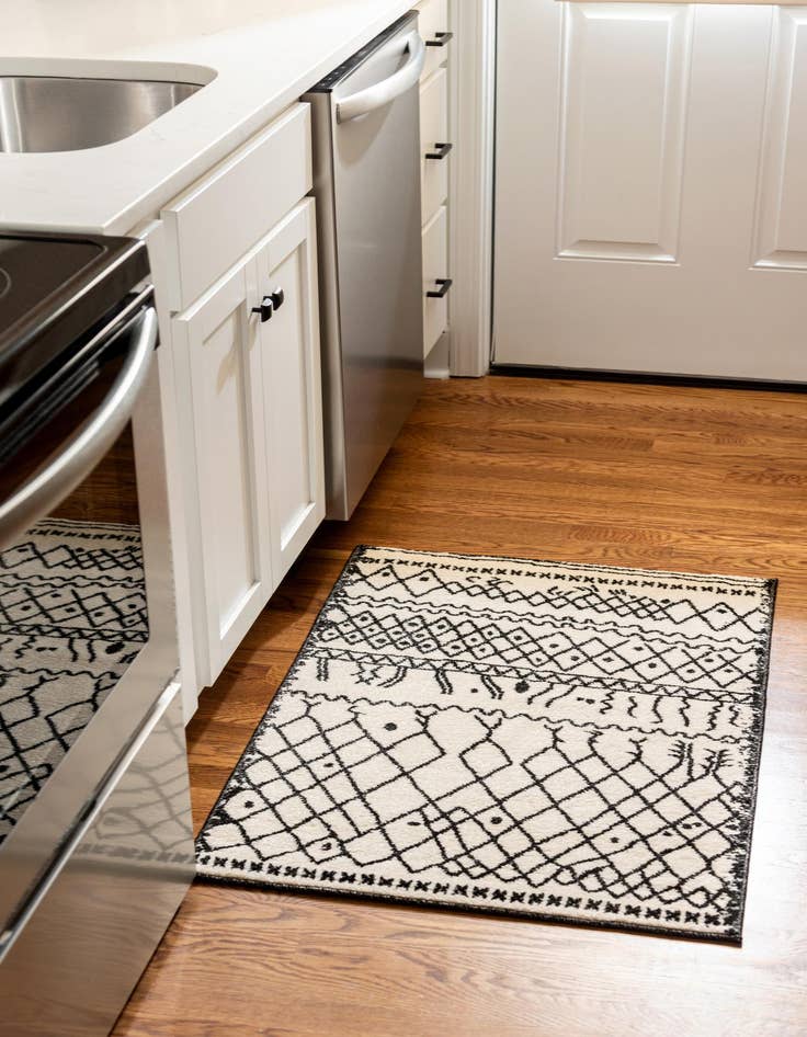 Detail image of  5' x 8' Titania Rug