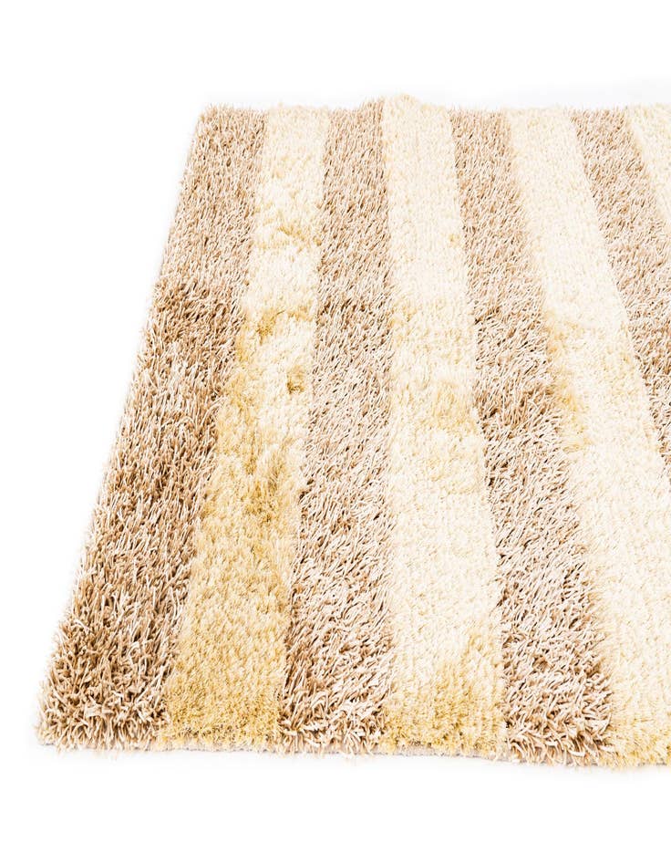 Detail image of  5' x 6' 8  Hand Knotted Two-Tone Shag Rug