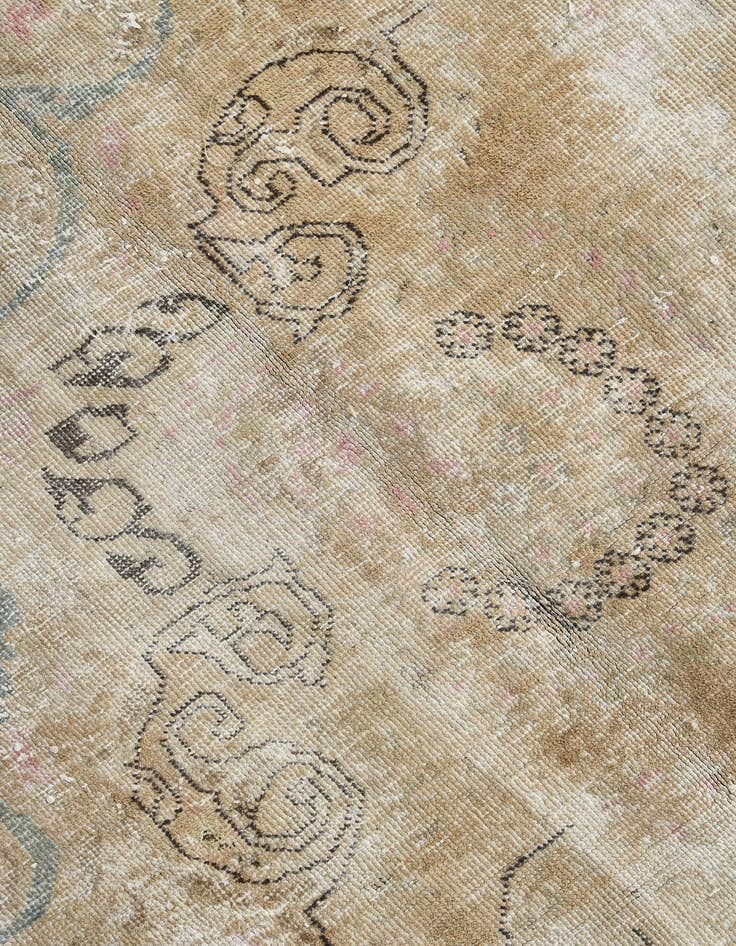Detail image of  9' 10 x 13'  Hand Knotted Ultra Vintage Persian Wool Rug