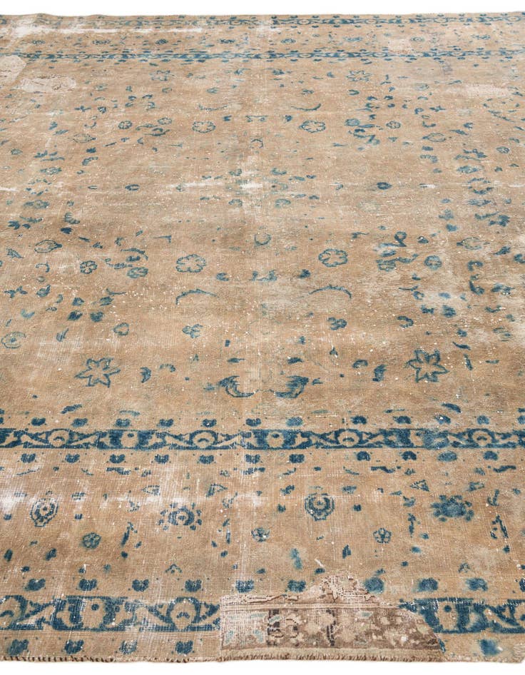 Detail image of  9' 6 x 12'  Hand Knotted Ultra Vintage Persian Wool Rug