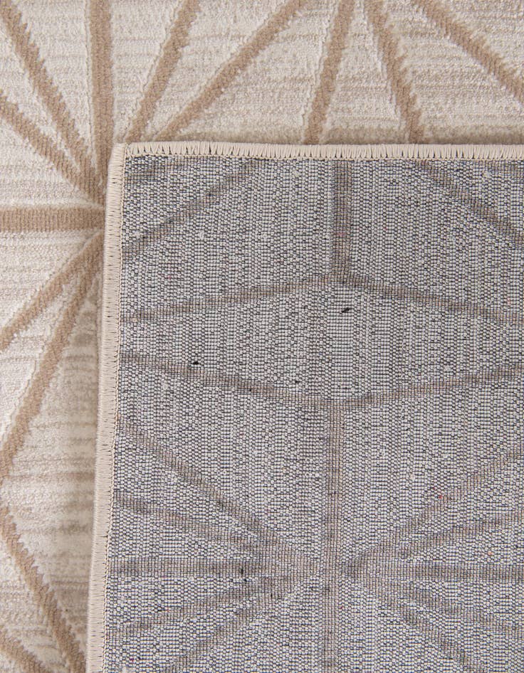 Detail image of Jill Zarin 5' x 8' Uptown Rug