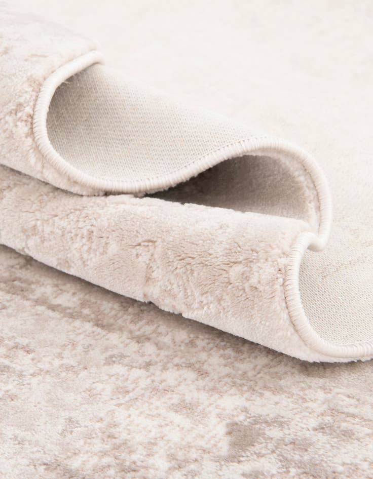 Detail image of Jill Zarin 4' x 6' Uptown Lexington Avenue Rug