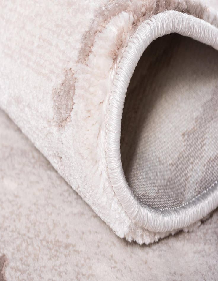 Detail image of Jill Zarin 8' x 10' Uptown Rug