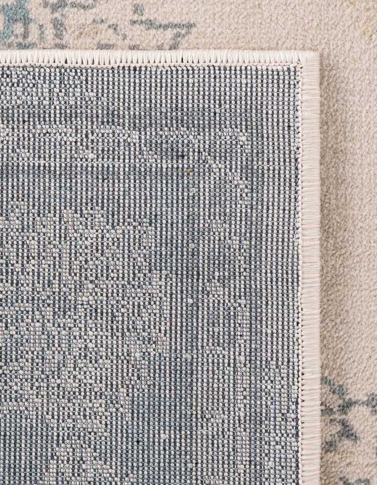 Detail image of  3' 3 x 5' 3 Victoria Rug