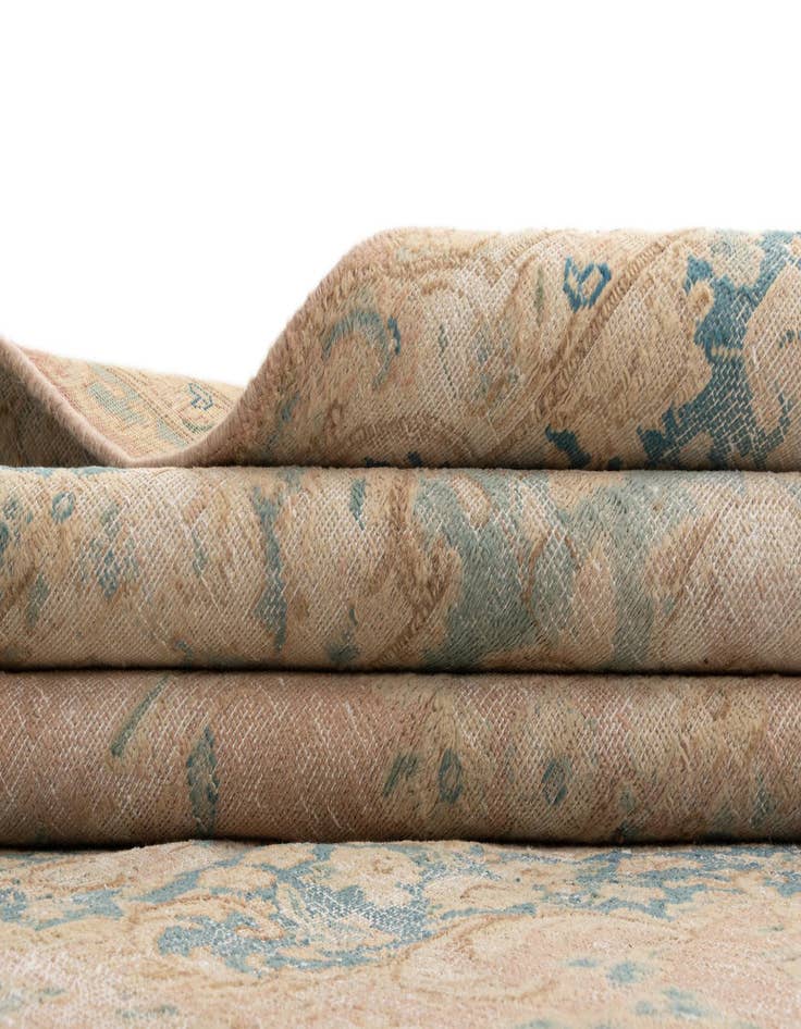 Detail image of  9' 9 x 12' 10 Vintage Royal Wool Rug