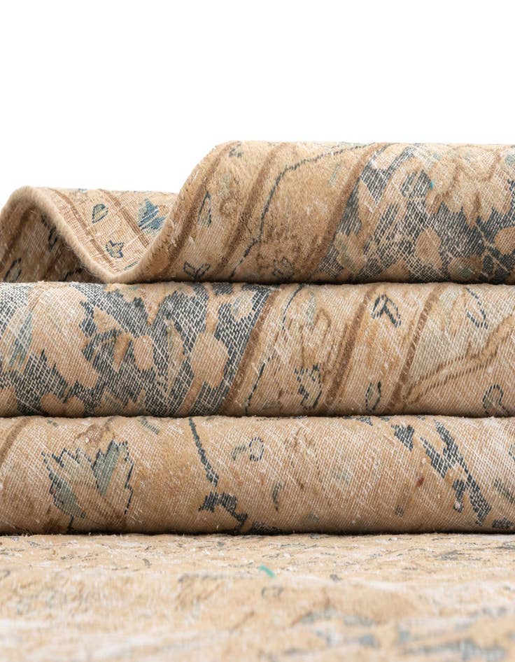 Detail image of  9' 10 x 13' 1 Vintage Royal Wool Rug