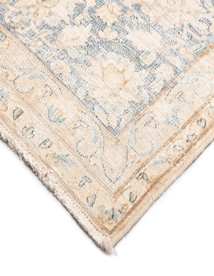 Detail image of  9' 10 x 13' 1 Vintage Royal Wool Rug