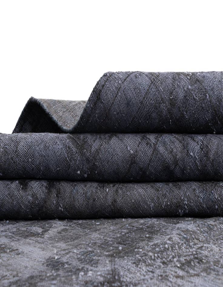 Detail image of  9' 9 x 13' 3 Vintage Royal Wool Rug