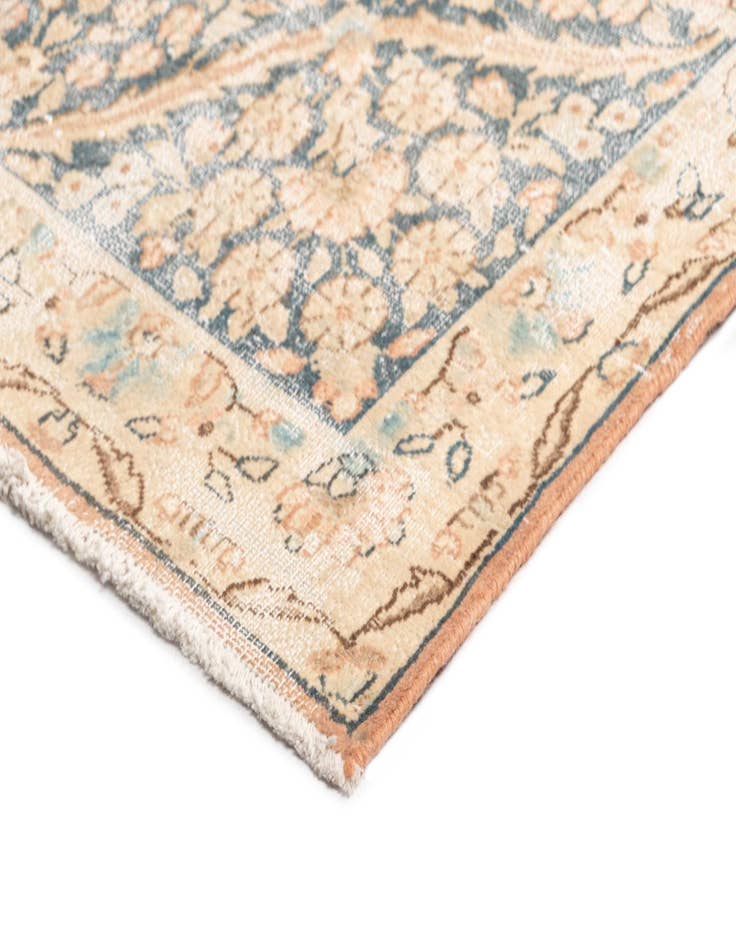 Detail image of  9' 6 x 12' 5 Vintage Royal Wool Rug