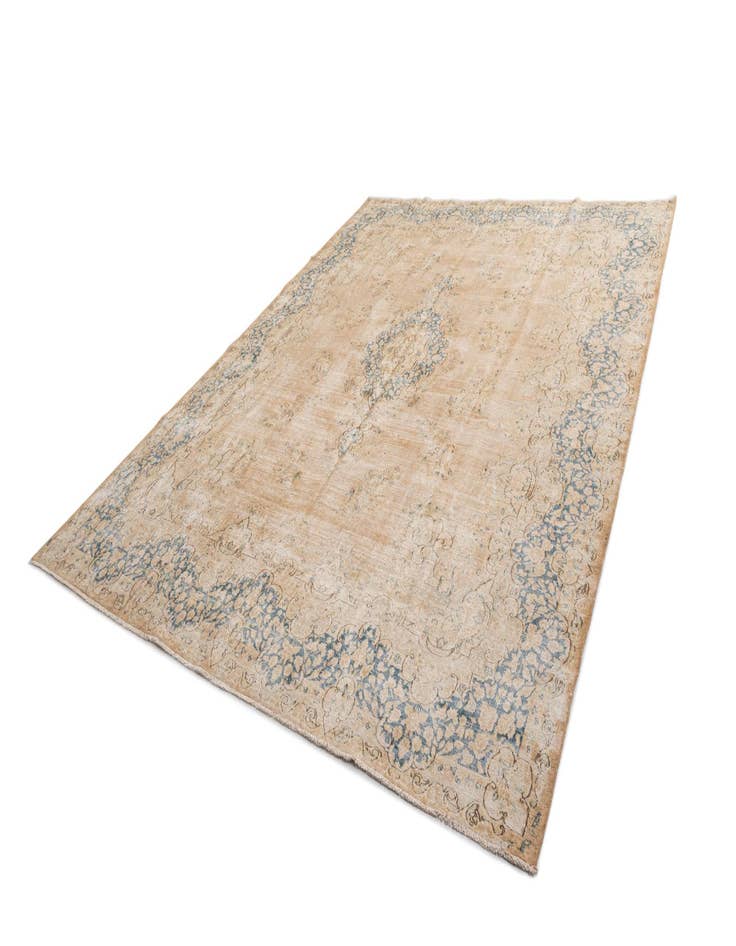 Detail image of  9' 11 x 12' 8 Vintage Royal Wool Rug