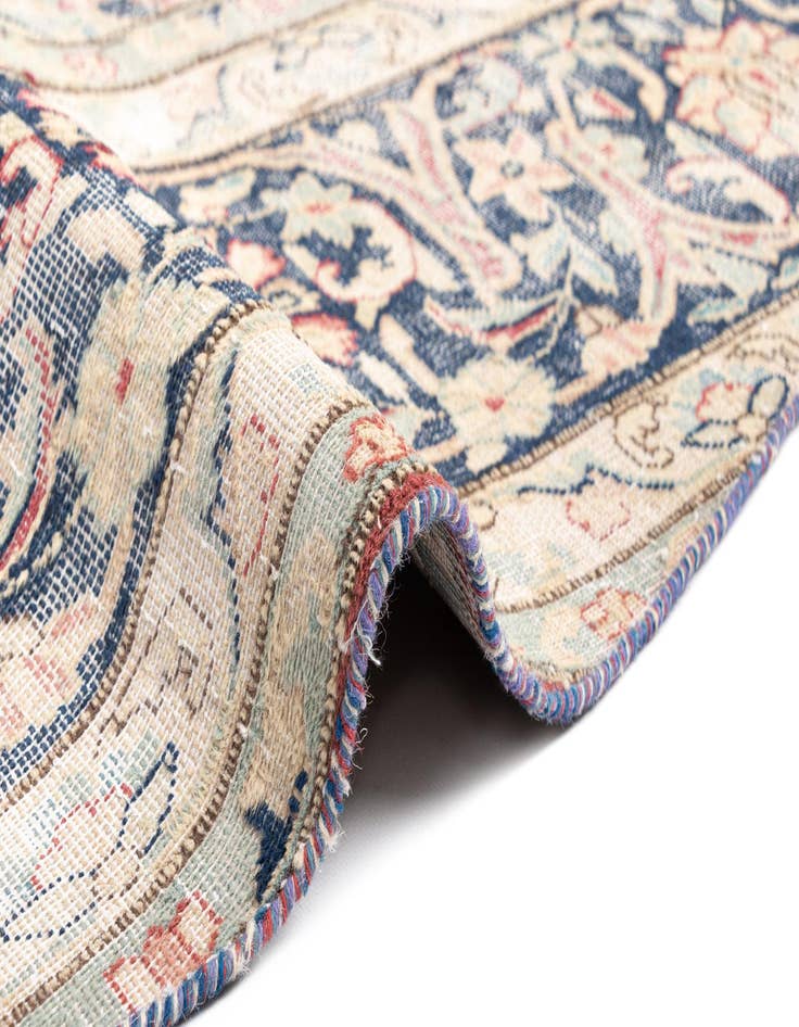 Detail image of  8' 5 x 11' 10 Vintage Royal Wool Rug