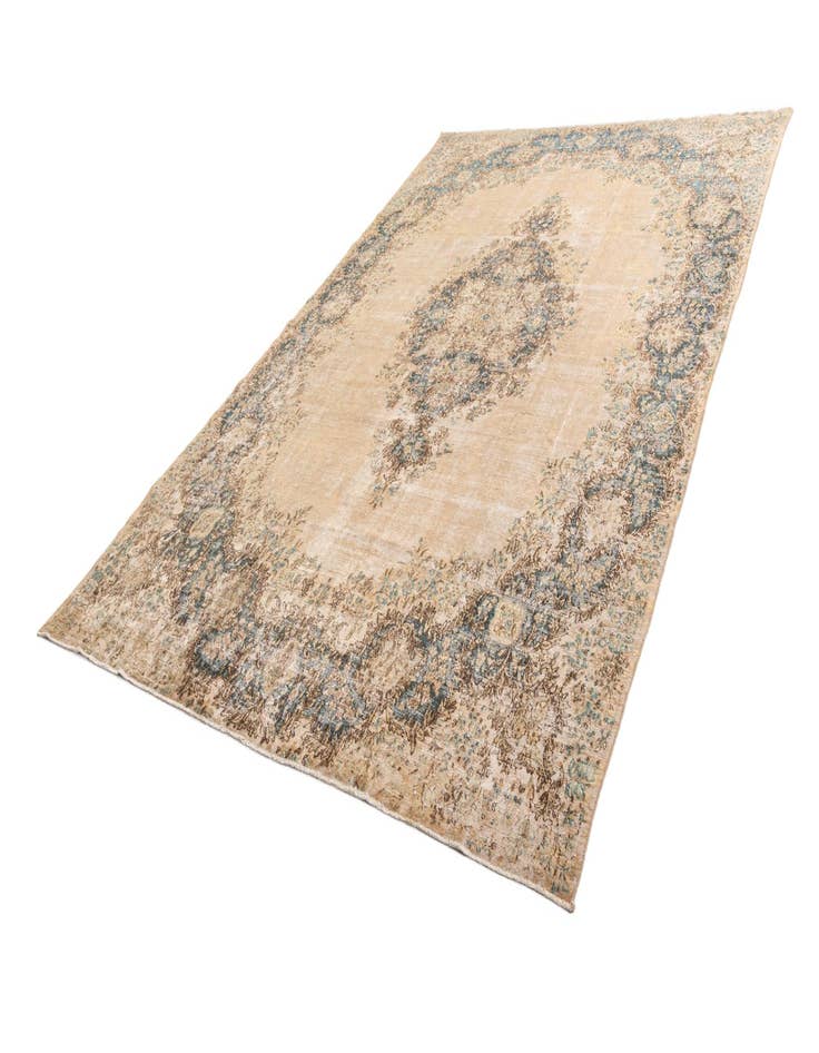 Detail image of  9' 2 x 13' 8 Vintage Royal Wool Rug